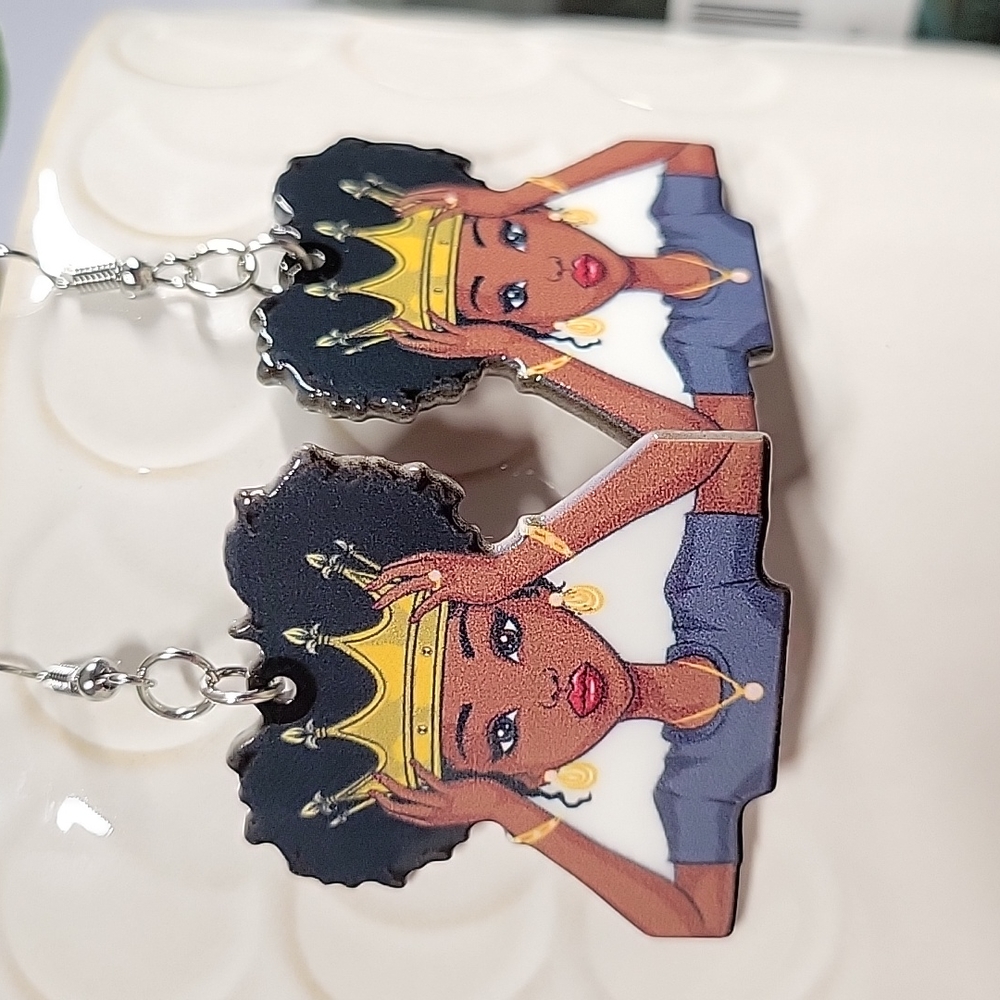 Royal Afro Queen Lightweight Drop Earrings - Picture 4 of 6